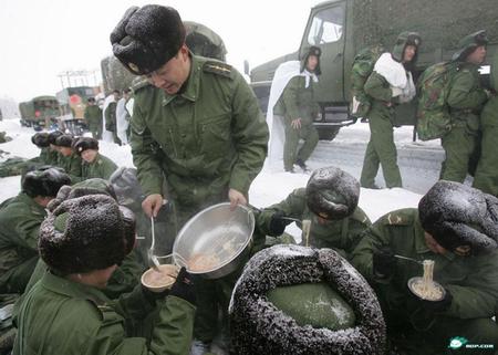 星空官网登录_金水区黄河路第一小学师生线上诗会第二期：向往美好绿色渴望回归校园(图3)