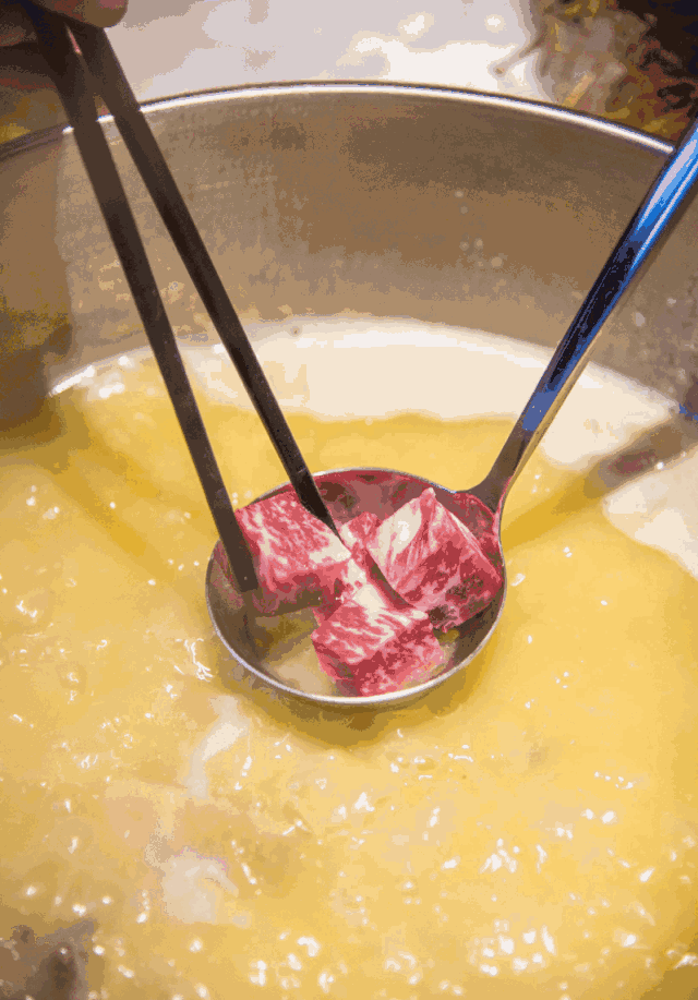 ‘xingkong.com’池沙鸿《众志成城之钟南山院士像》致敬意(图2)