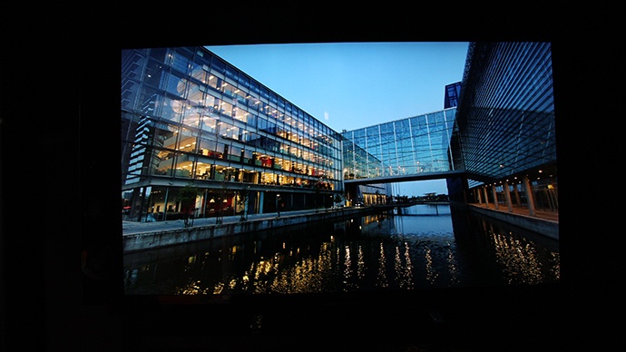 广州玻璃画几年涨价十倍价格最高超百万|xingkong.com(图2)