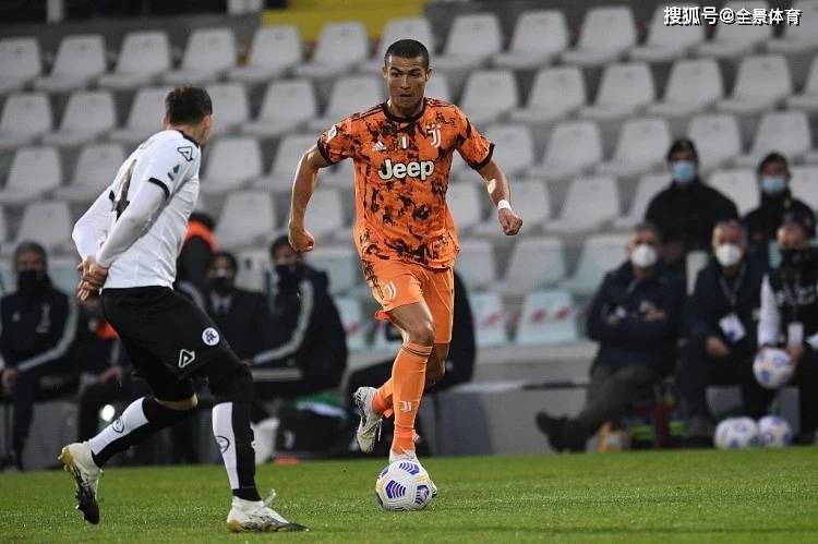 ‘星空体育官网’央视直播！两次失误后 c罗命中进球记录 尤文弱战3分！(图8)