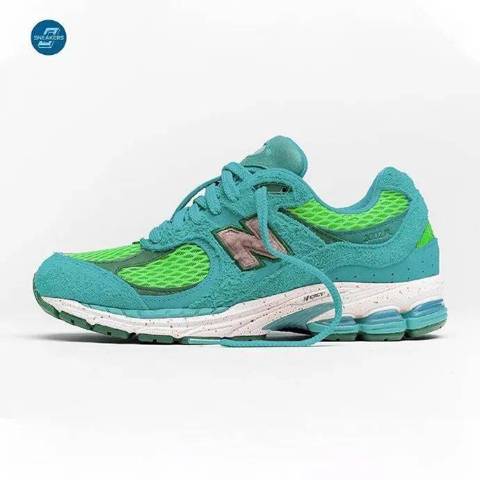 「愚人潮社专栏」关于2002R的前世今生 到底为何会风靡鞋圈?‘xingkong.com’(图4)
「愚人潮社专栏」关于2002R的前世今生 到底为何会风靡鞋圈?‘xingkong.com’(图4)